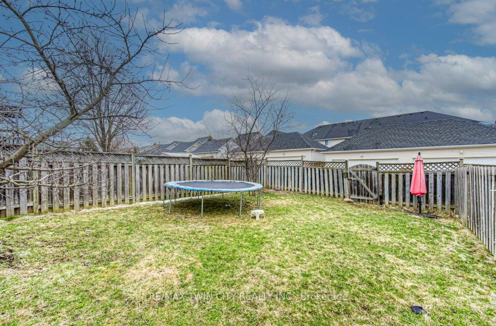 Photo 15 of 691 Karlsfeld Road, Waterloo — HOMEH