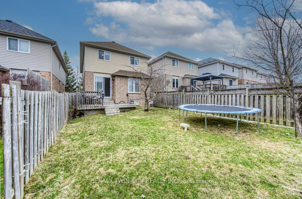 Photo 16 of 691 Karlsfeld Road, Waterloo — HOMEH
