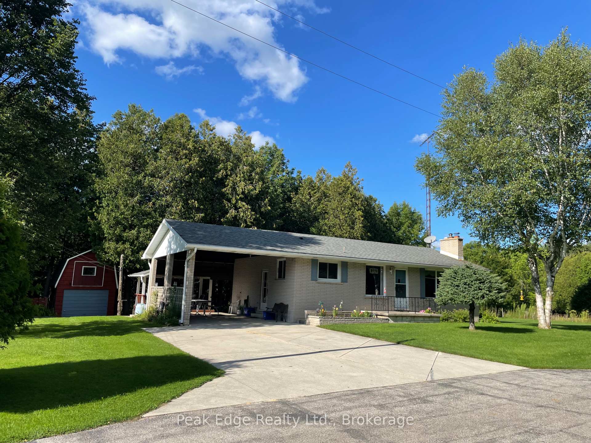 Front of 33443 Grey Rd 28 N