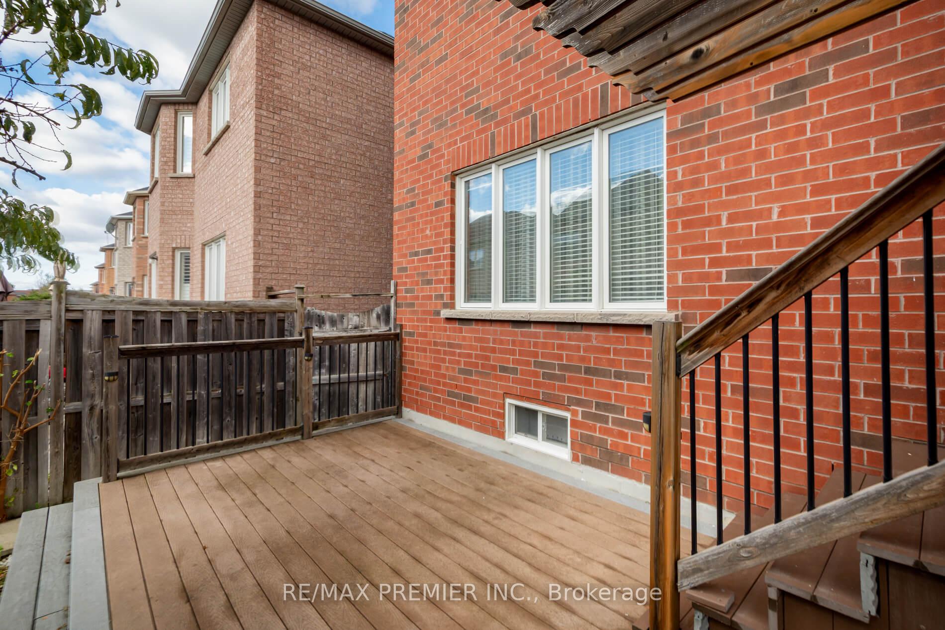 Photo 32 of 61 St Victor Drive, Vaughan, Vellore Village — HOMEH