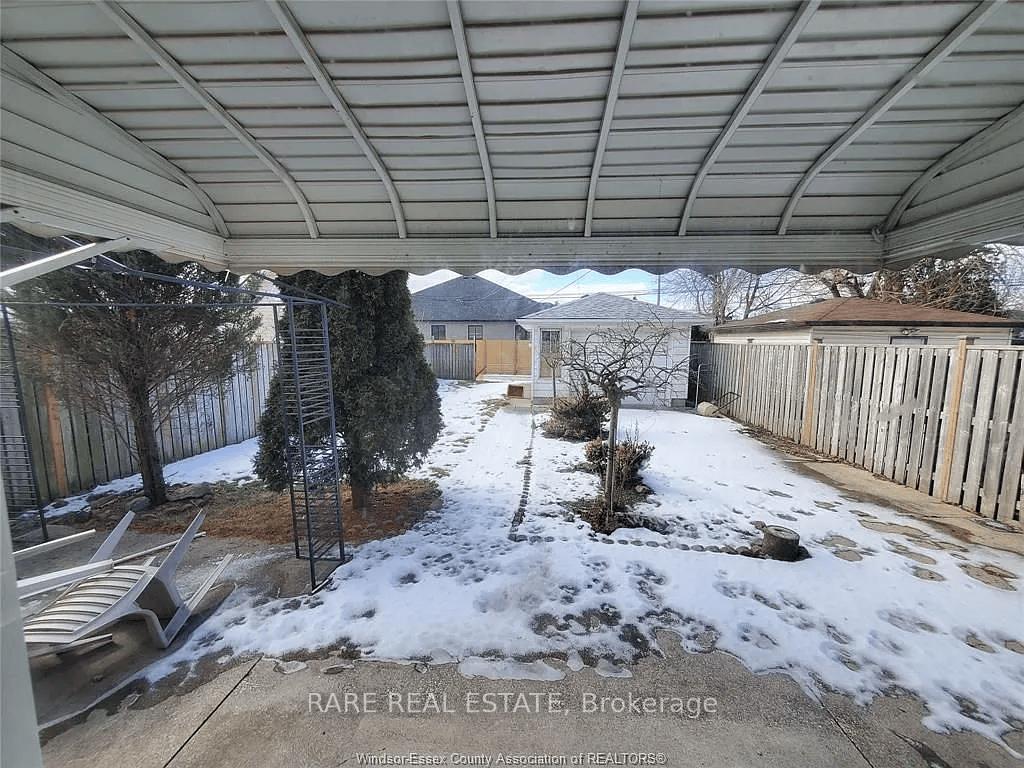 Photo 12 of 1773 Hall Avenue, Windsor — HOMEH