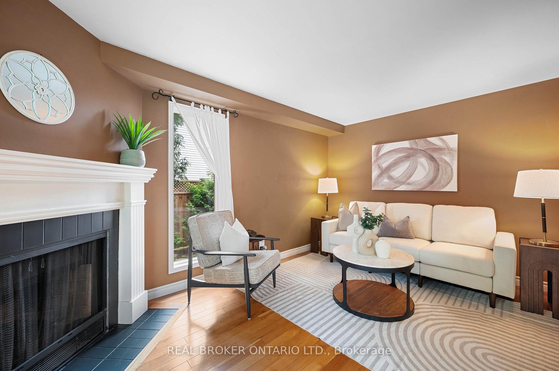 Photo 11 of 153 Thornberry Lane, Waterloo — HOMEH