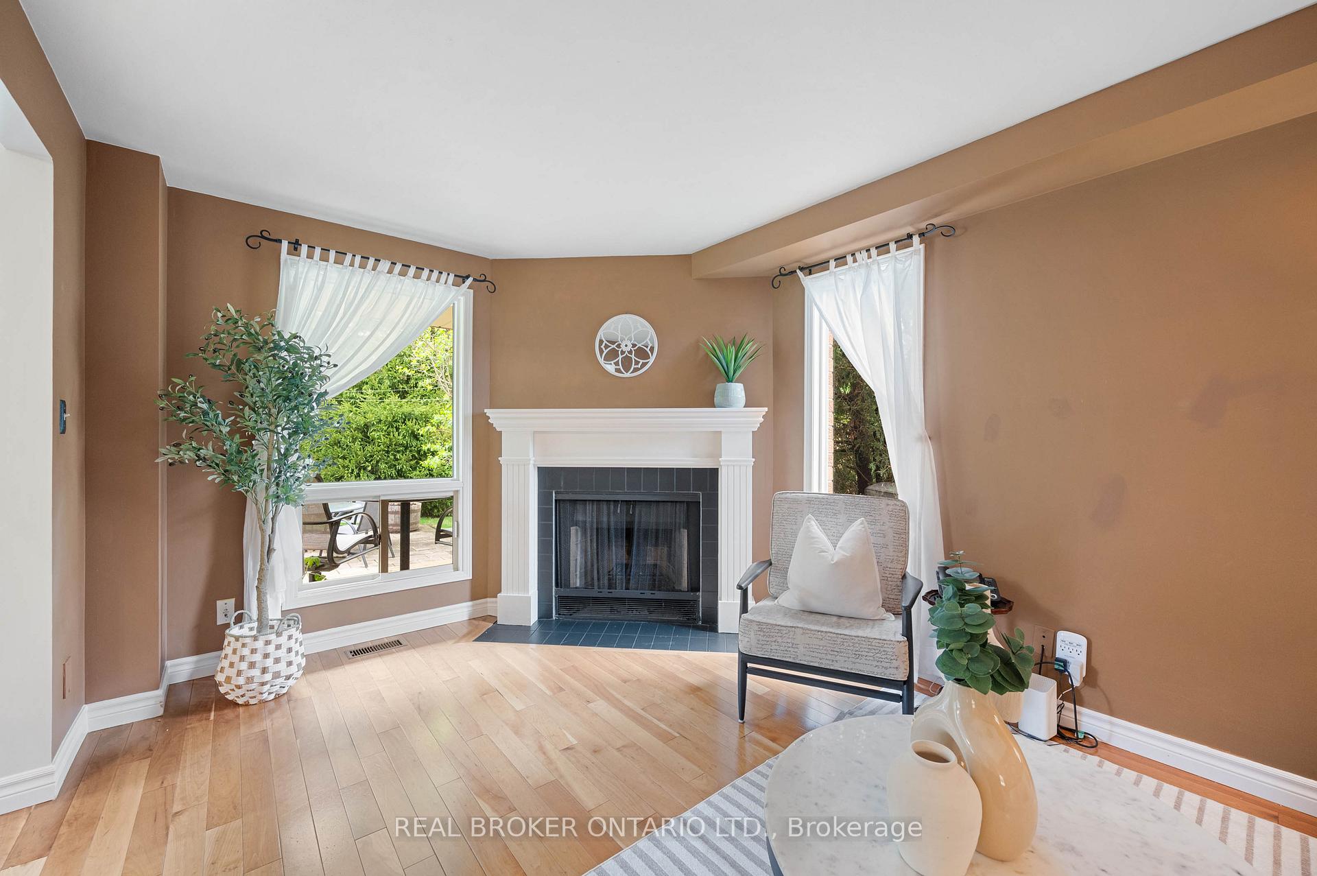 Photo 12 of 153 Thornberry Lane, Waterloo — HOMEH