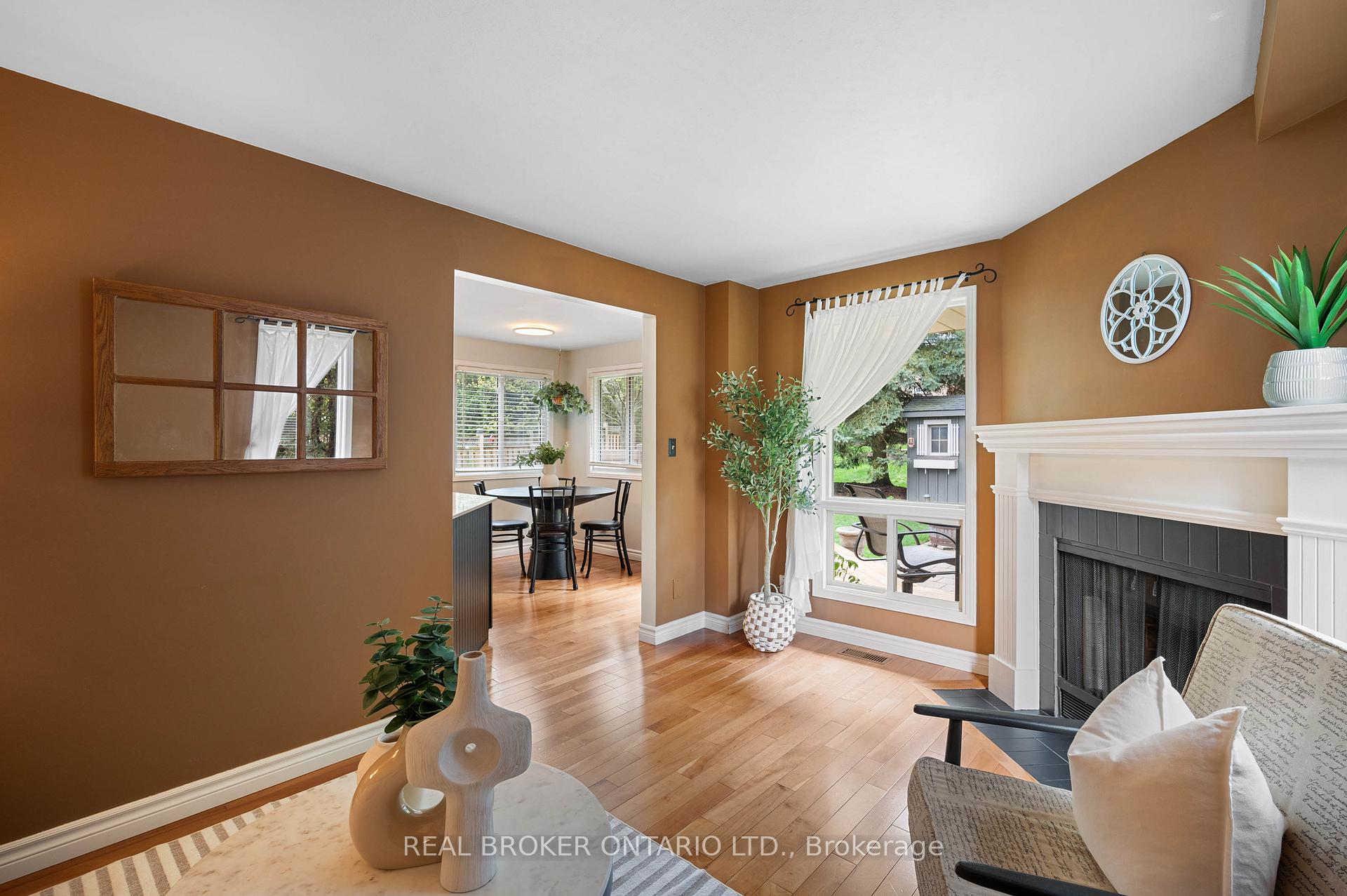 Photo 13 of 153 Thornberry Lane, Waterloo — HOMEH