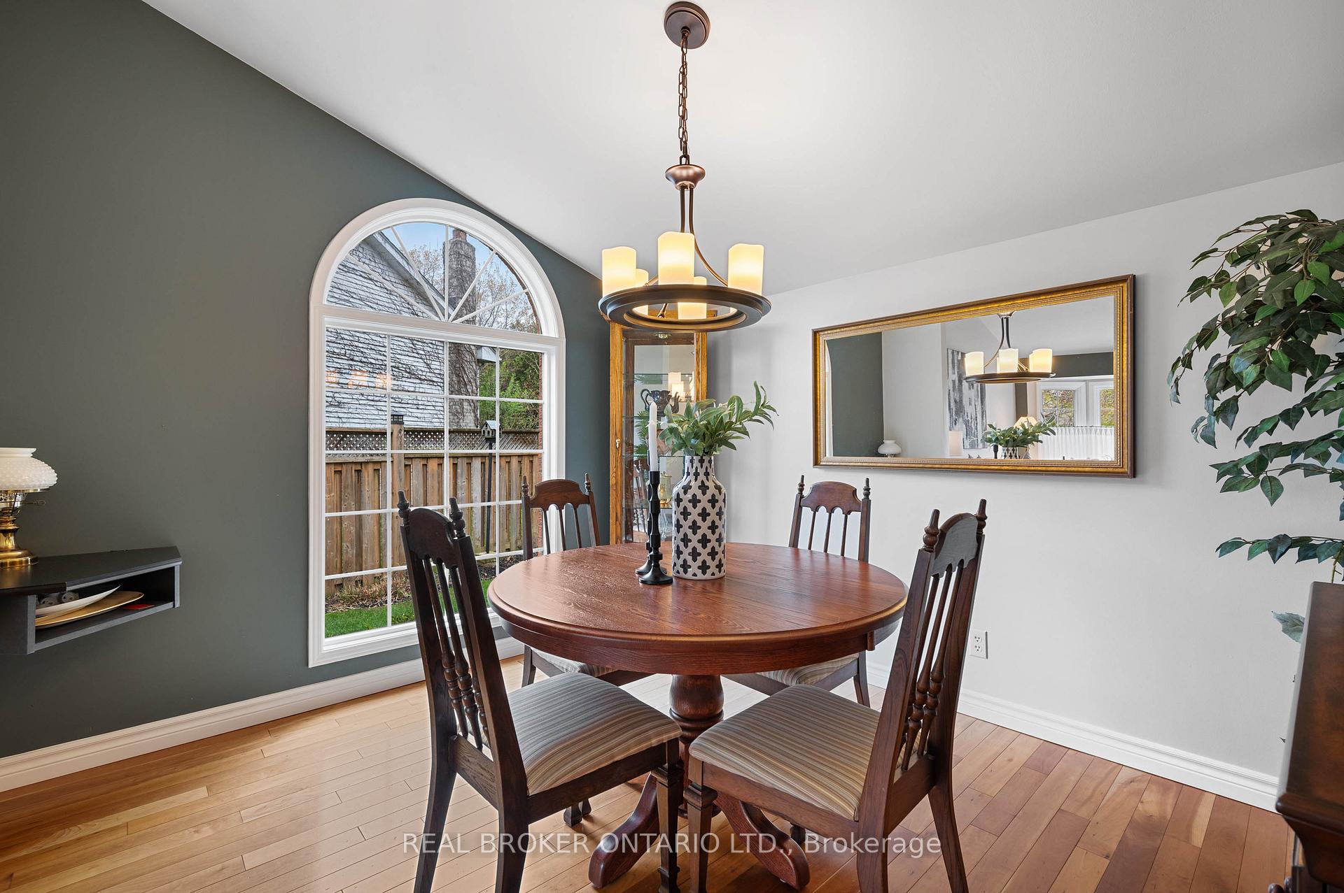 Photo 14 of 153 Thornberry Lane, Waterloo — HOMEH