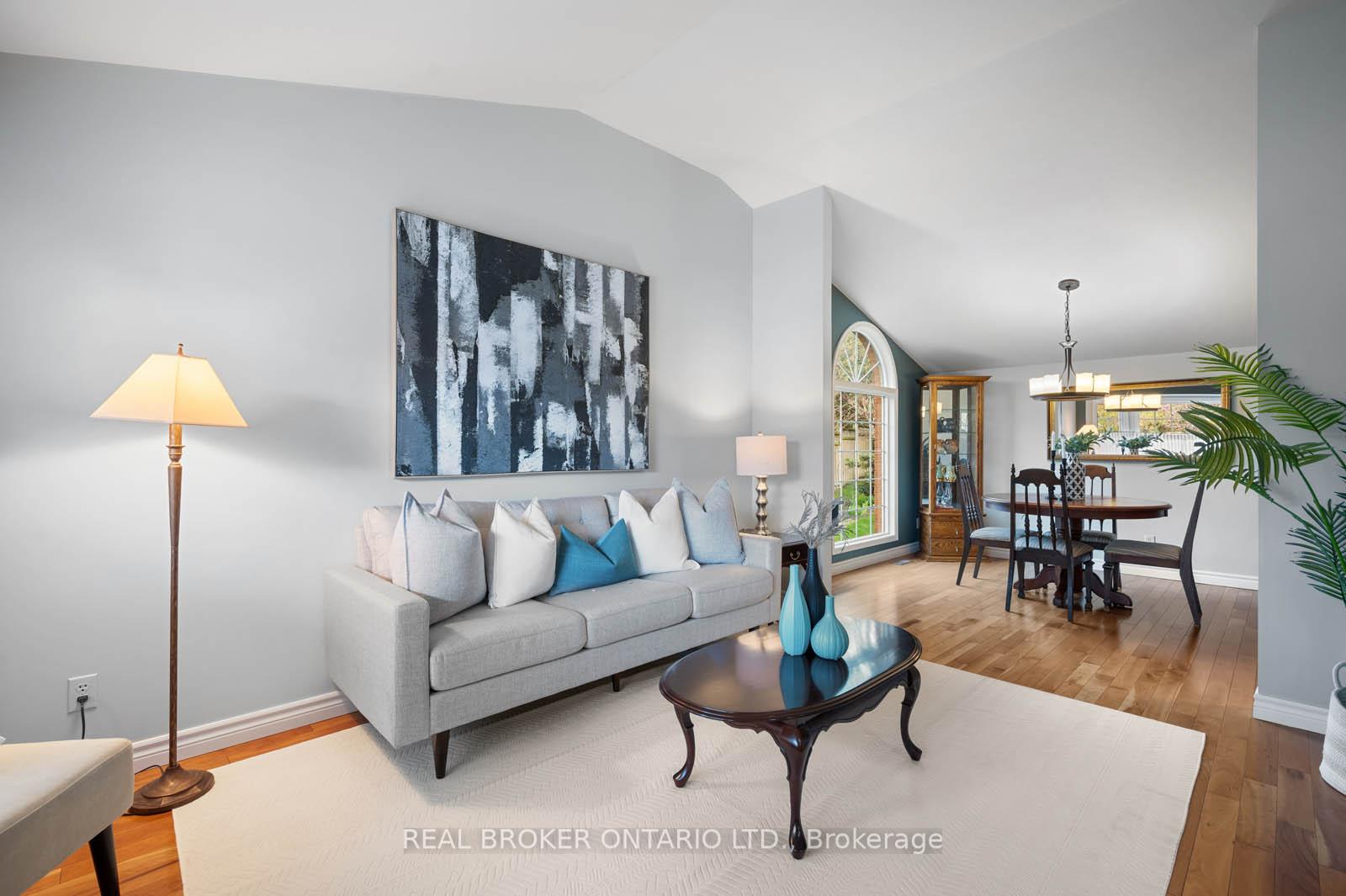 Photo 16 of 153 Thornberry Lane, Waterloo — HOMEH