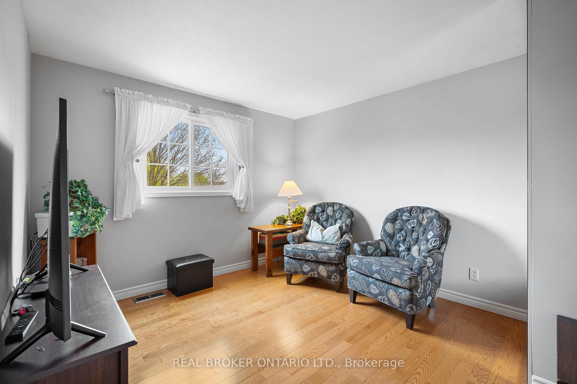 Photo 25 of 153 Thornberry Lane, Waterloo — HOMEH