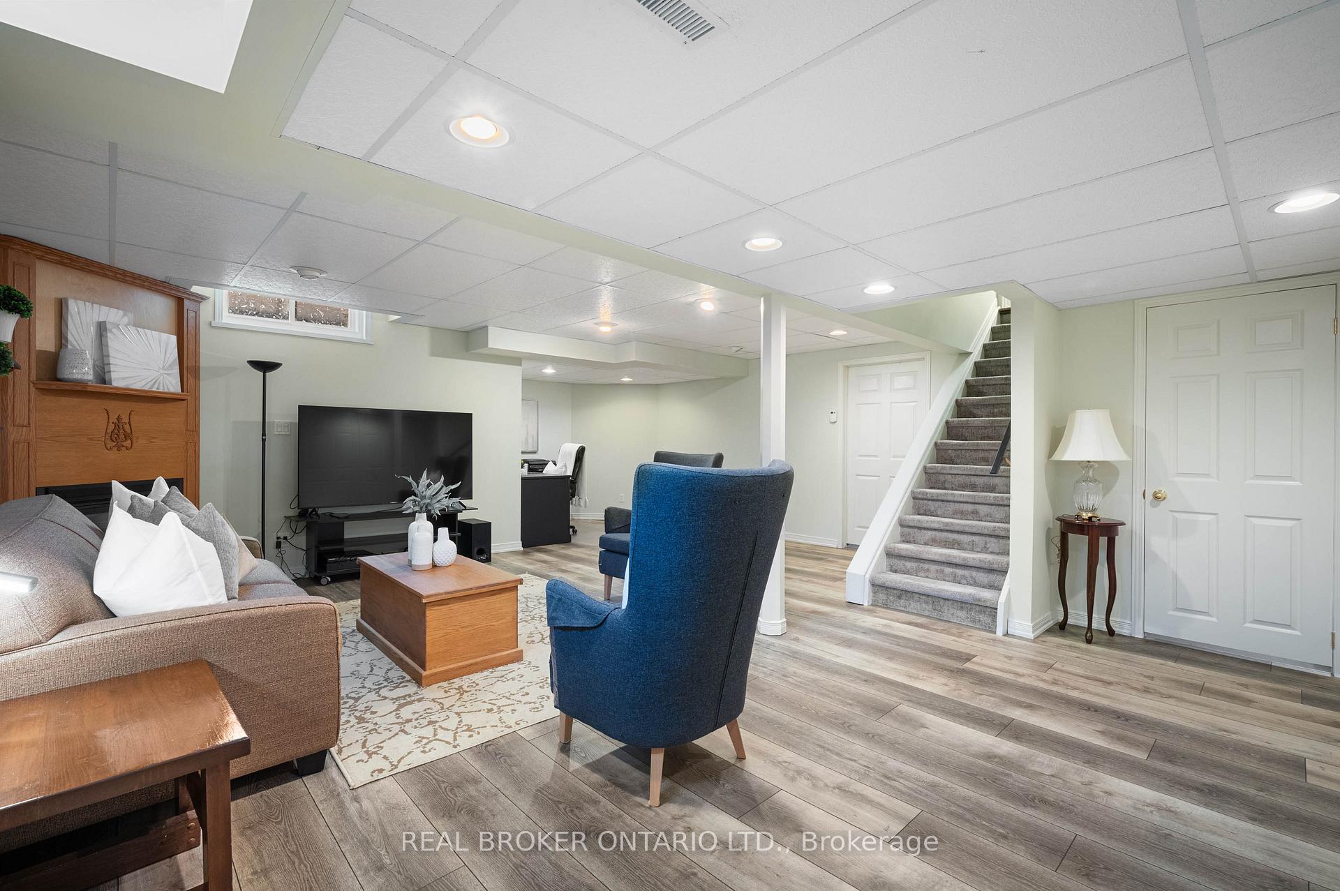 Photo 30 of 153 Thornberry Lane, Waterloo — HOMEH