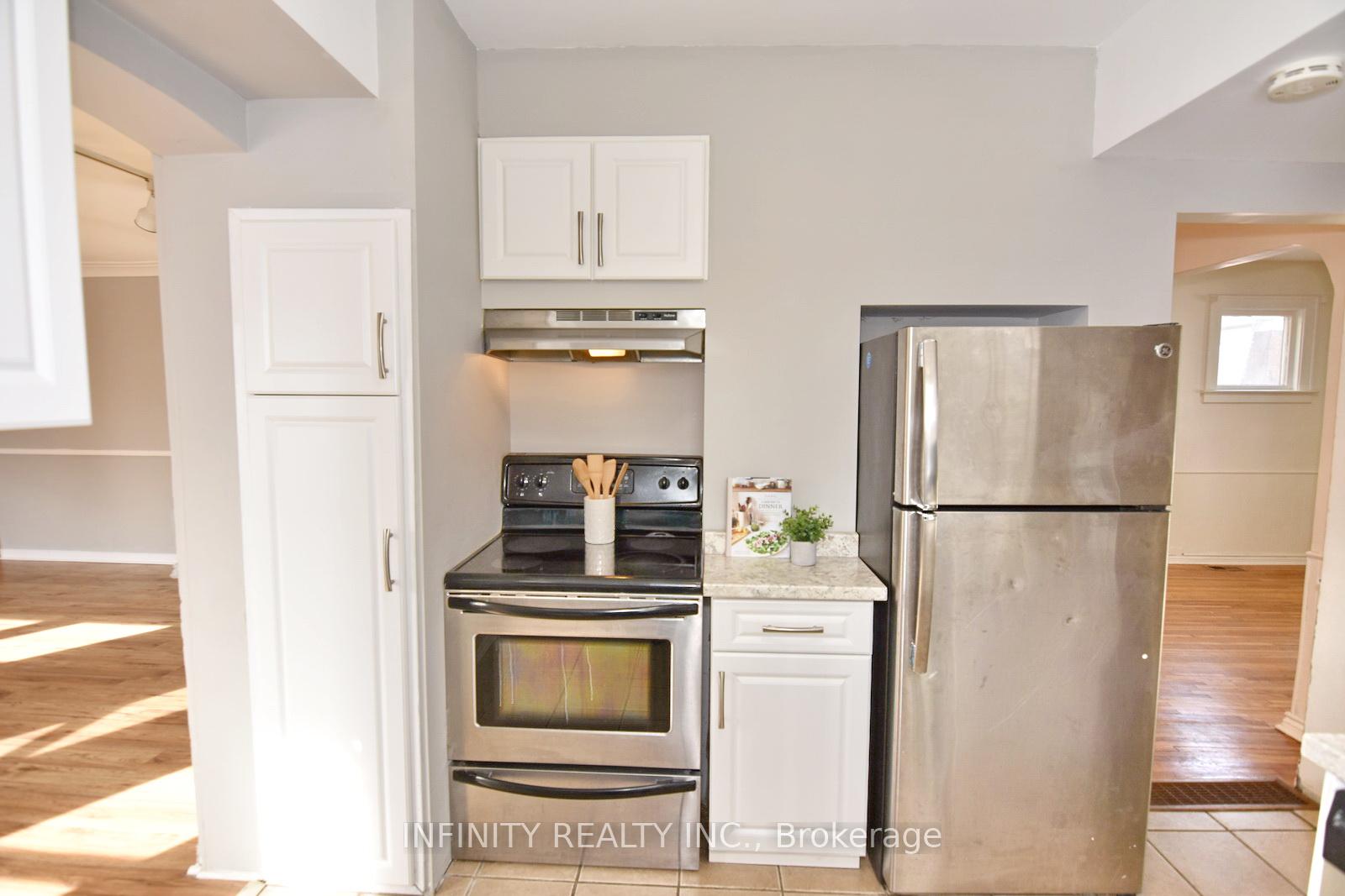 Photo 14 of 1243 Lillian Avenue, Windsor — HOMEH