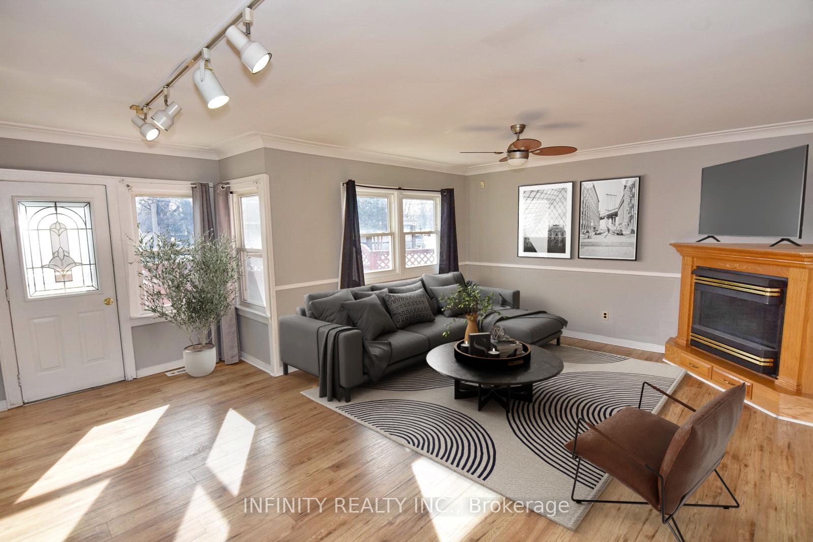Photo 15 of 1243 Lillian Avenue, Windsor — HOMEH