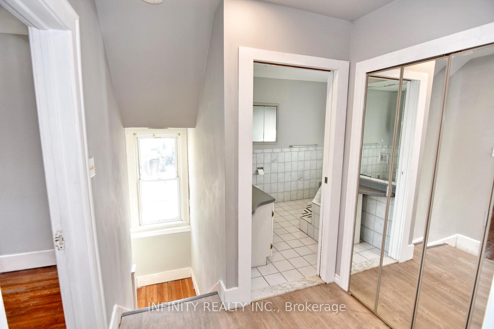 Photo 24 of 1243 Lillian Avenue, Windsor — HOMEH