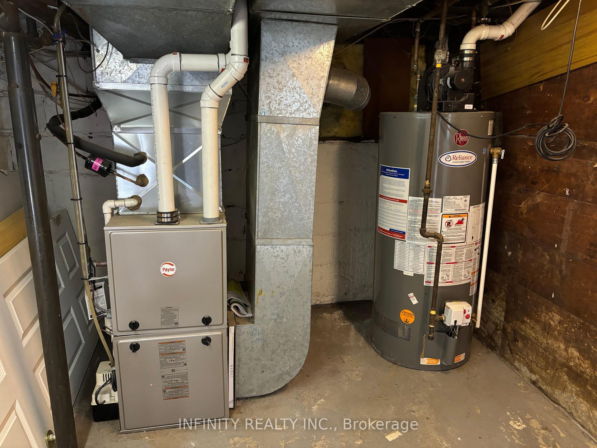 Photo 34 of 1243 Lillian Avenue, Windsor — HOMEH