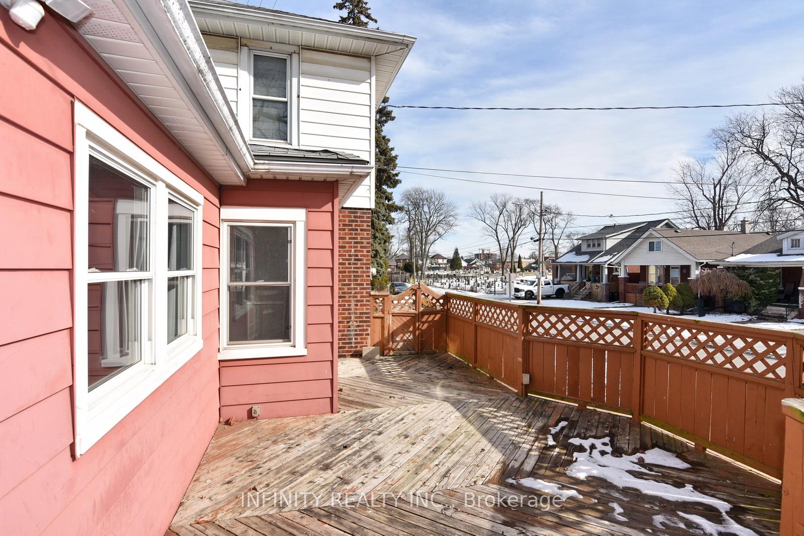 Photo 37 of 1243 Lillian Avenue, Windsor — HOMEH