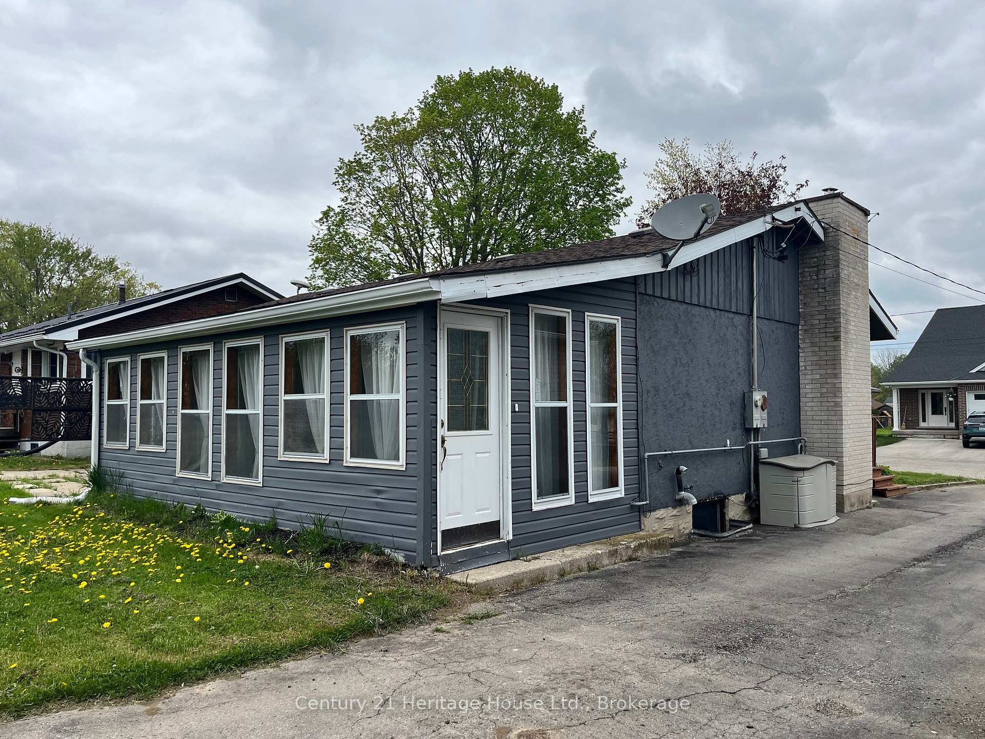 Photo 3 of 468 Countess Street S, West Grey — HOMEH