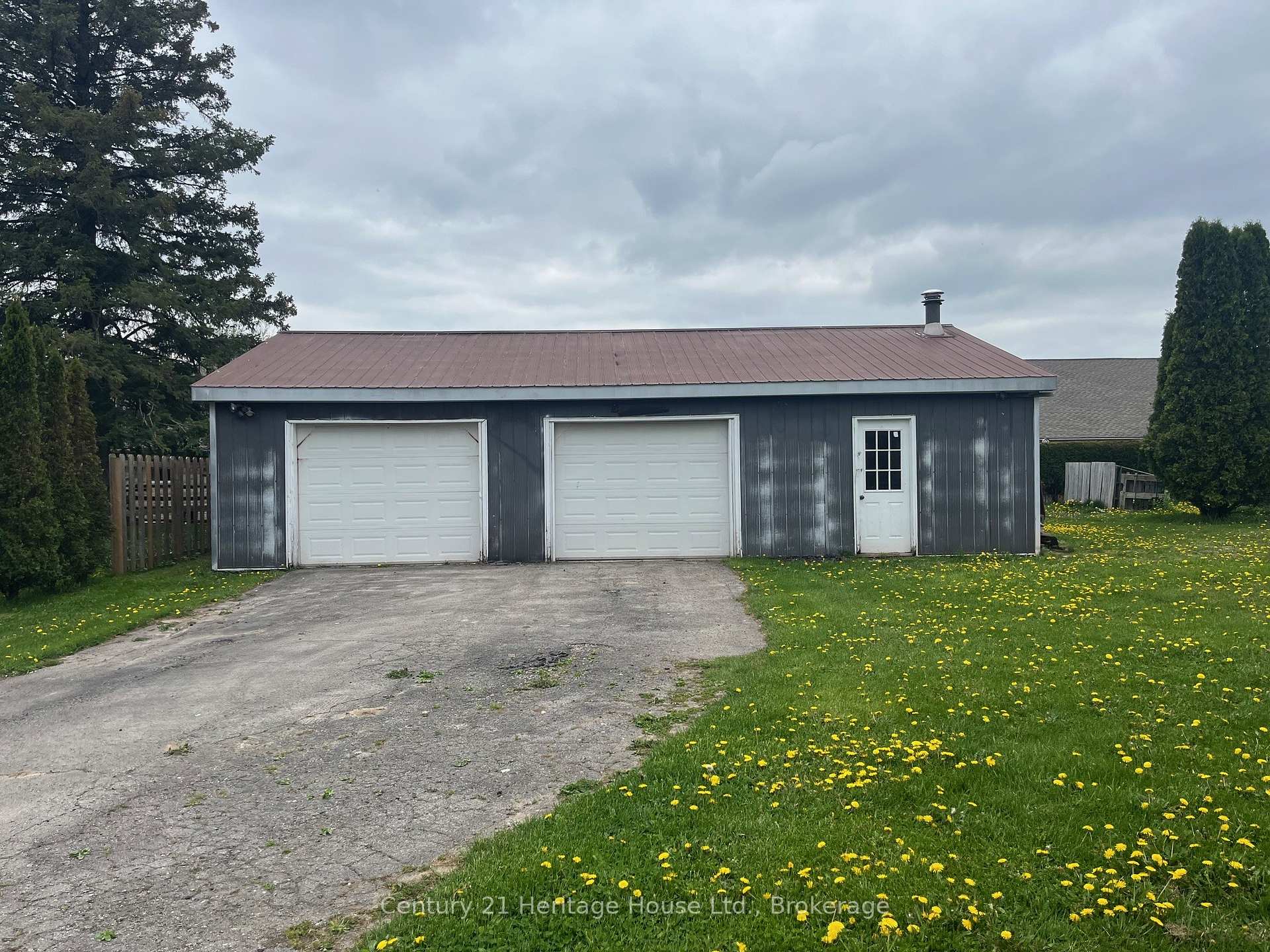 Photo 6 of 468 Countess Street S, West Grey — HOMEH