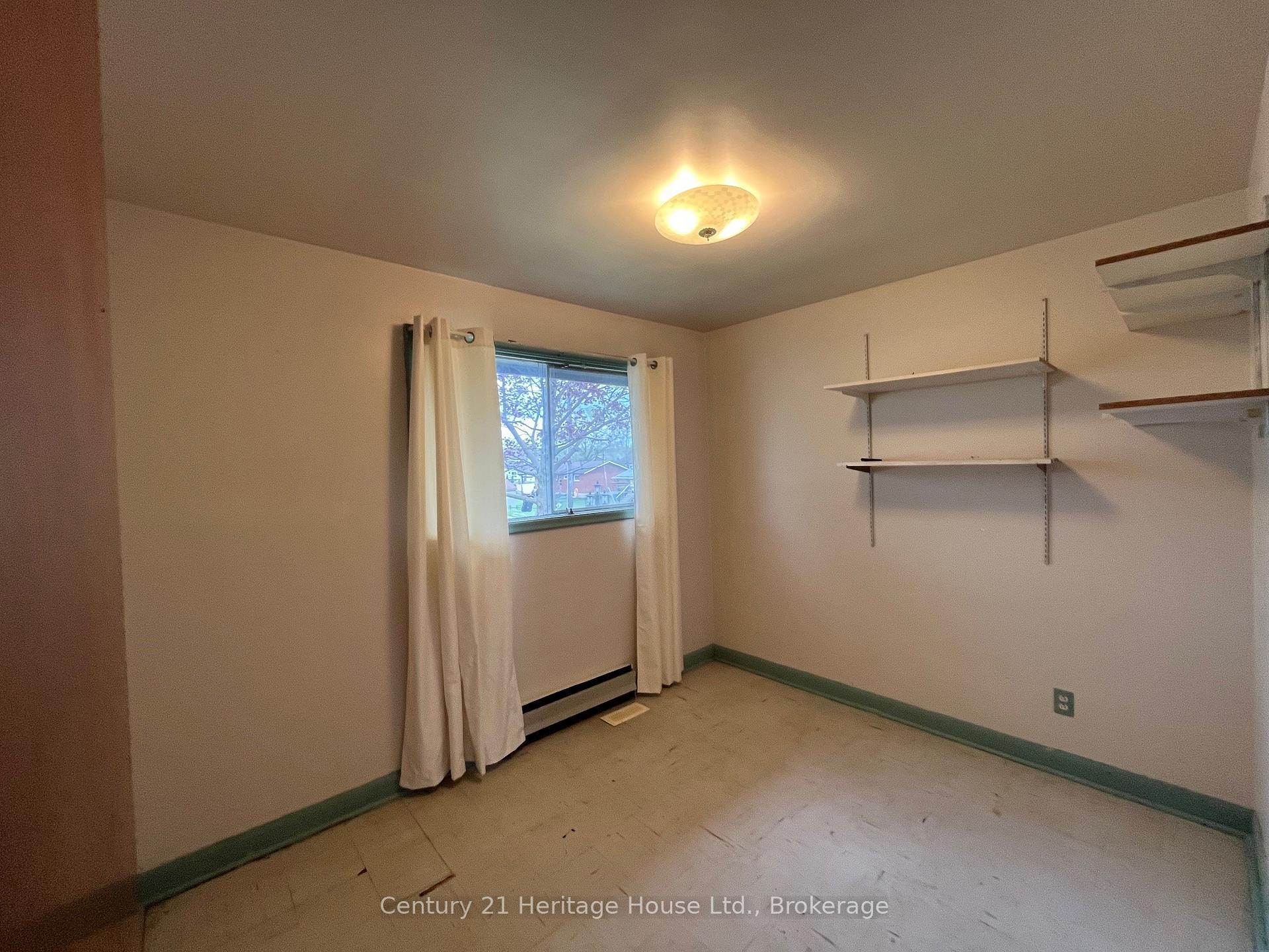 Photo 18 of 468 Countess Street S, West Grey — HOMEH