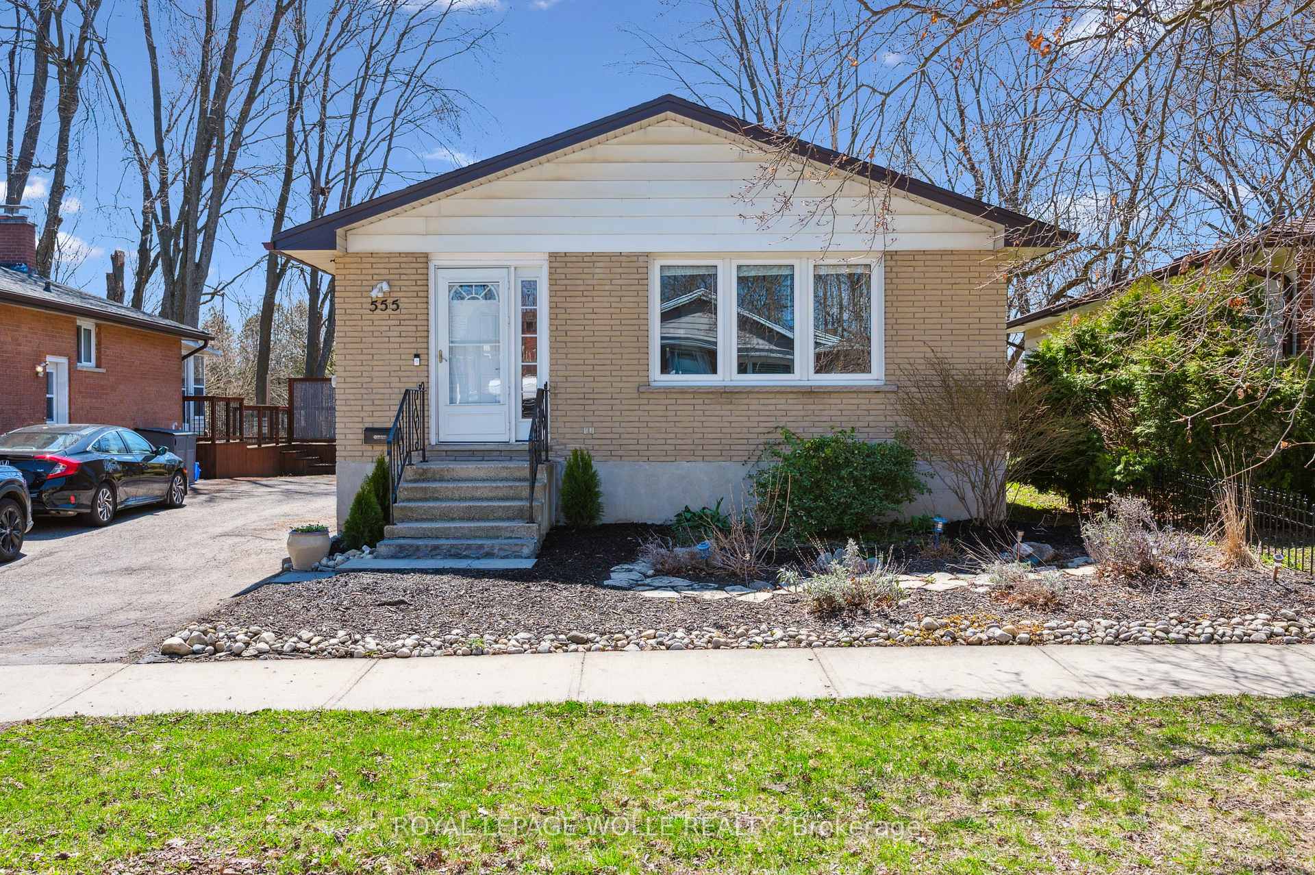 Photo 1 of 555 Fallingbrook Drive, Waterloo — HOMEH