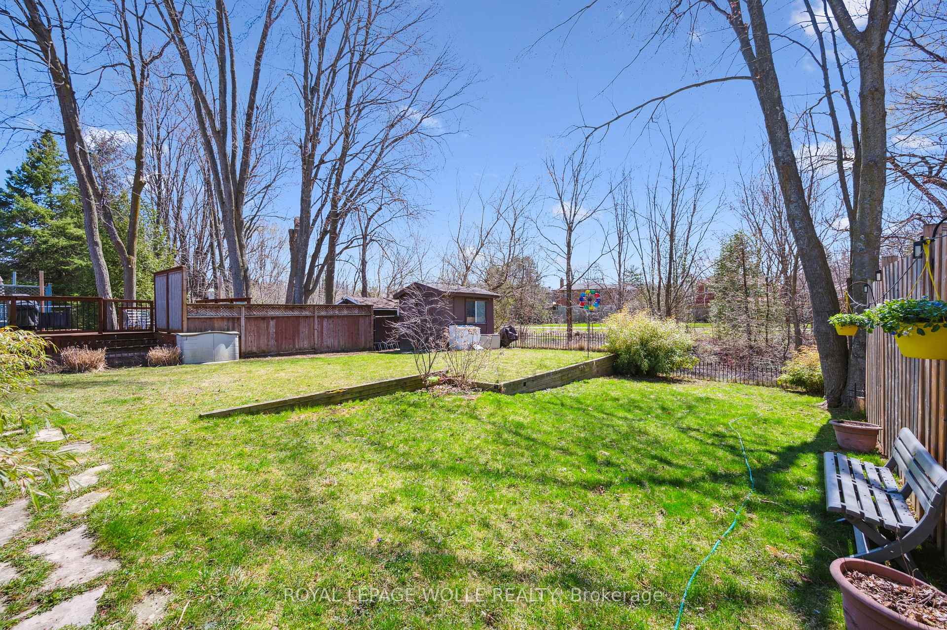 Photo 25 of 555 Fallingbrook Drive, Waterloo — HOMEH