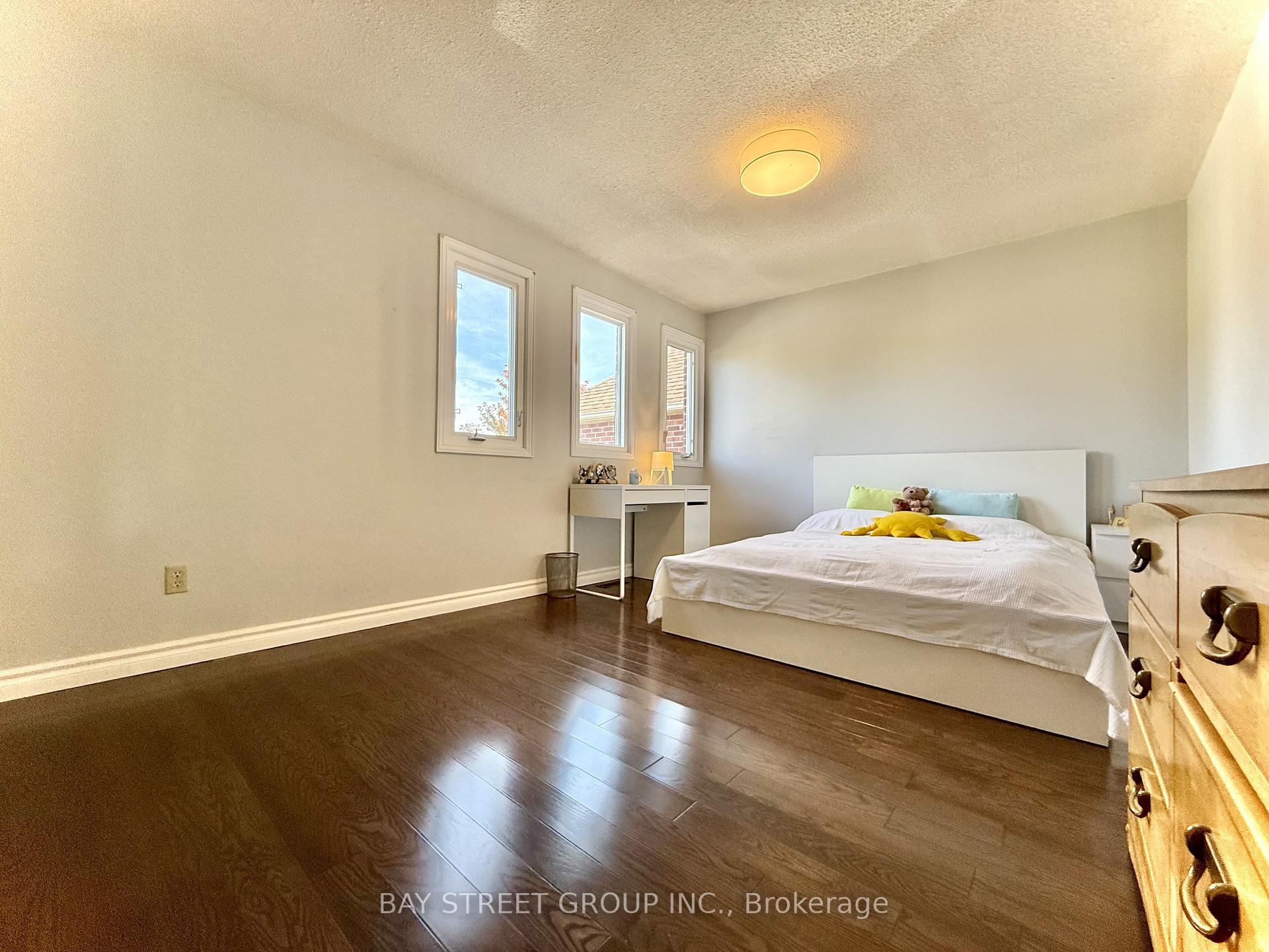 Photo 24 of 65 Rosedale Heights Drive, Vaughan, Uplands — HOMEH