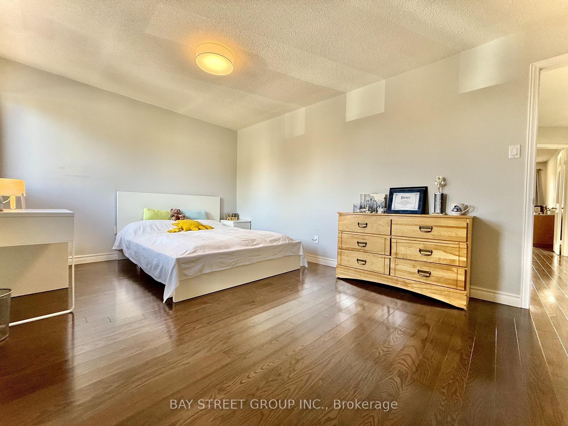 Photo 25 of 65 Rosedale Heights Drive, Vaughan, Uplands — HOMEH