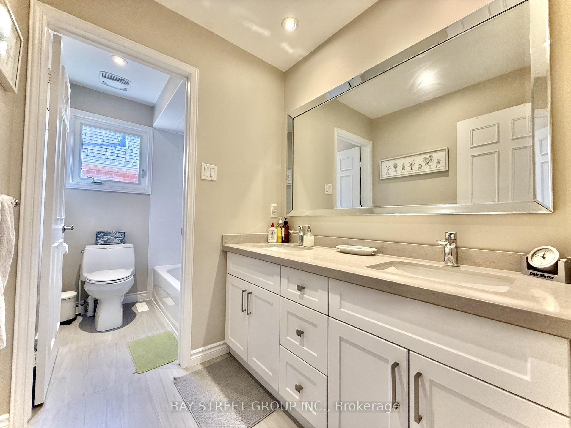 Photo 30 of 65 Rosedale Heights Drive, Vaughan, Uplands — HOMEH