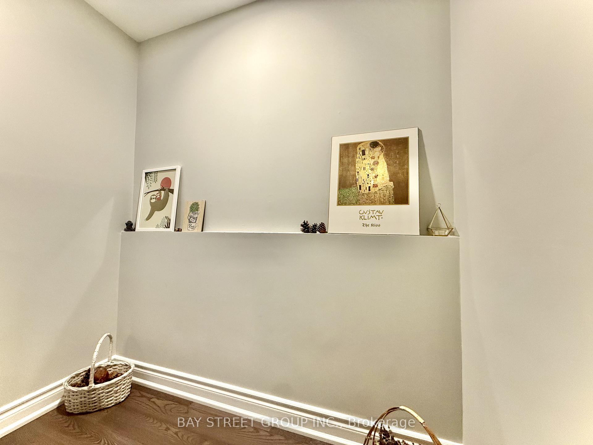 Photo 37 of 65 Rosedale Heights Drive, Vaughan, Uplands — HOMEH