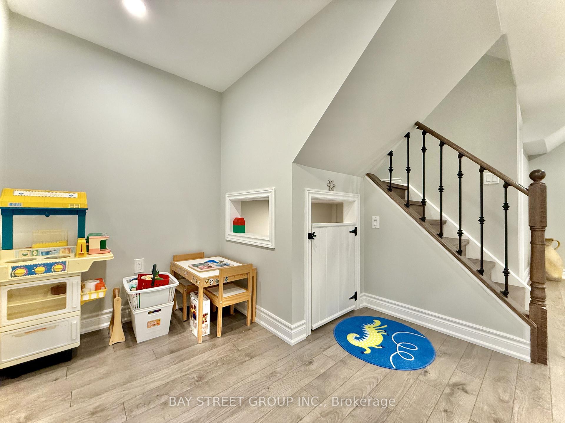 Photo 42 of 65 Rosedale Heights Drive, Vaughan, Uplands — HOMEH