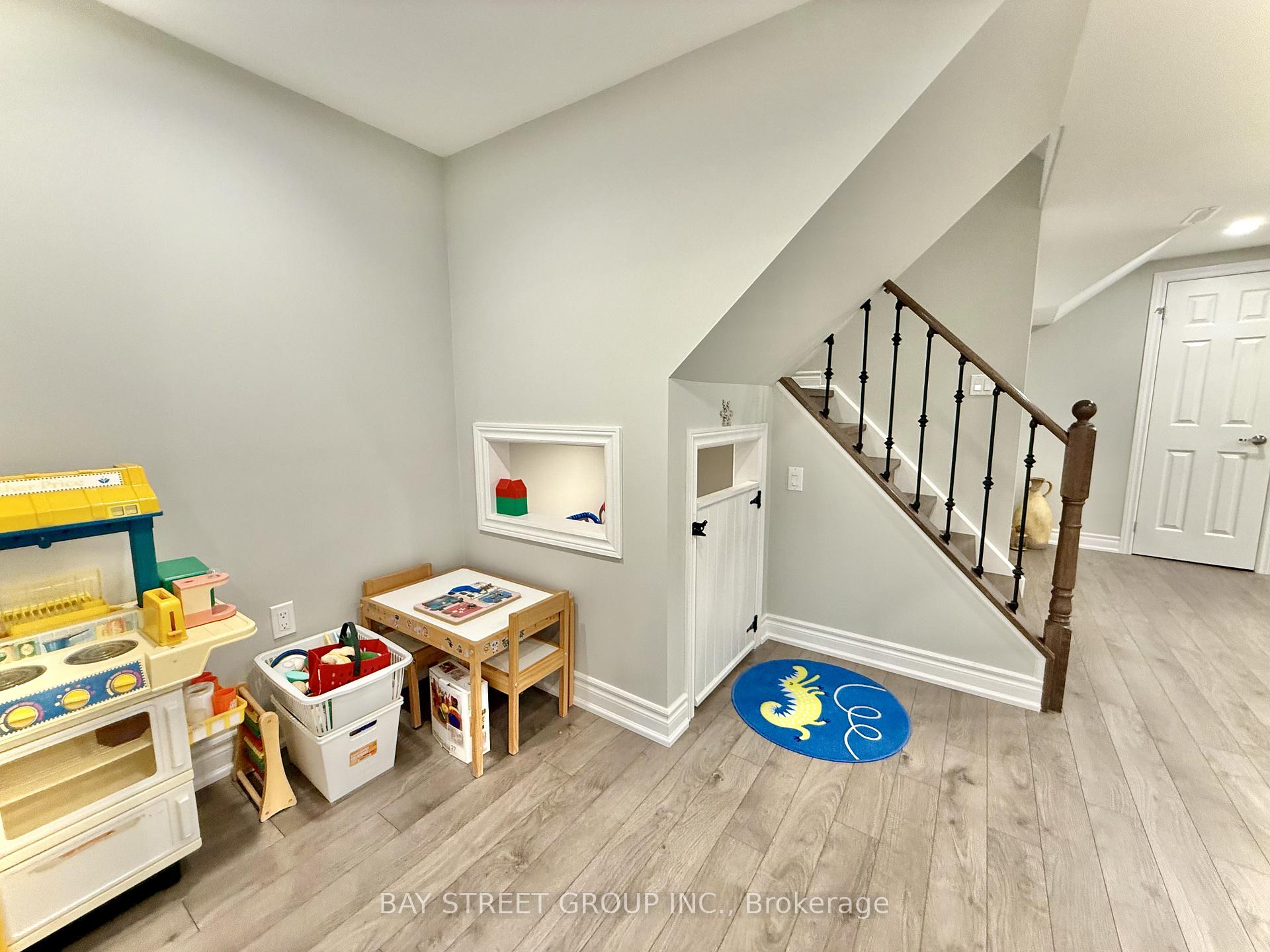 Photo 43 of 65 Rosedale Heights Drive, Vaughan, Uplands — HOMEH