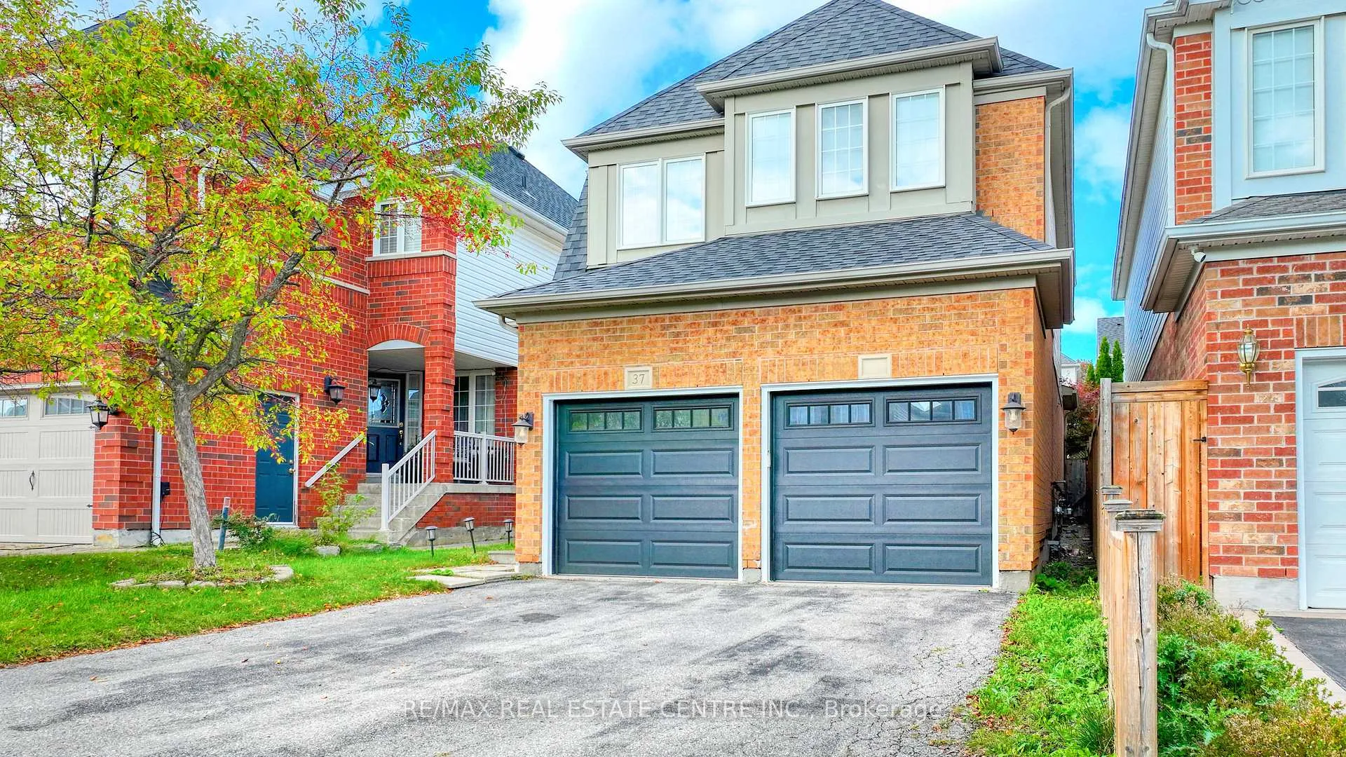 Photo 2 of 37 Shenandoah Drive, Whitby, Williamsburg — HOMEH