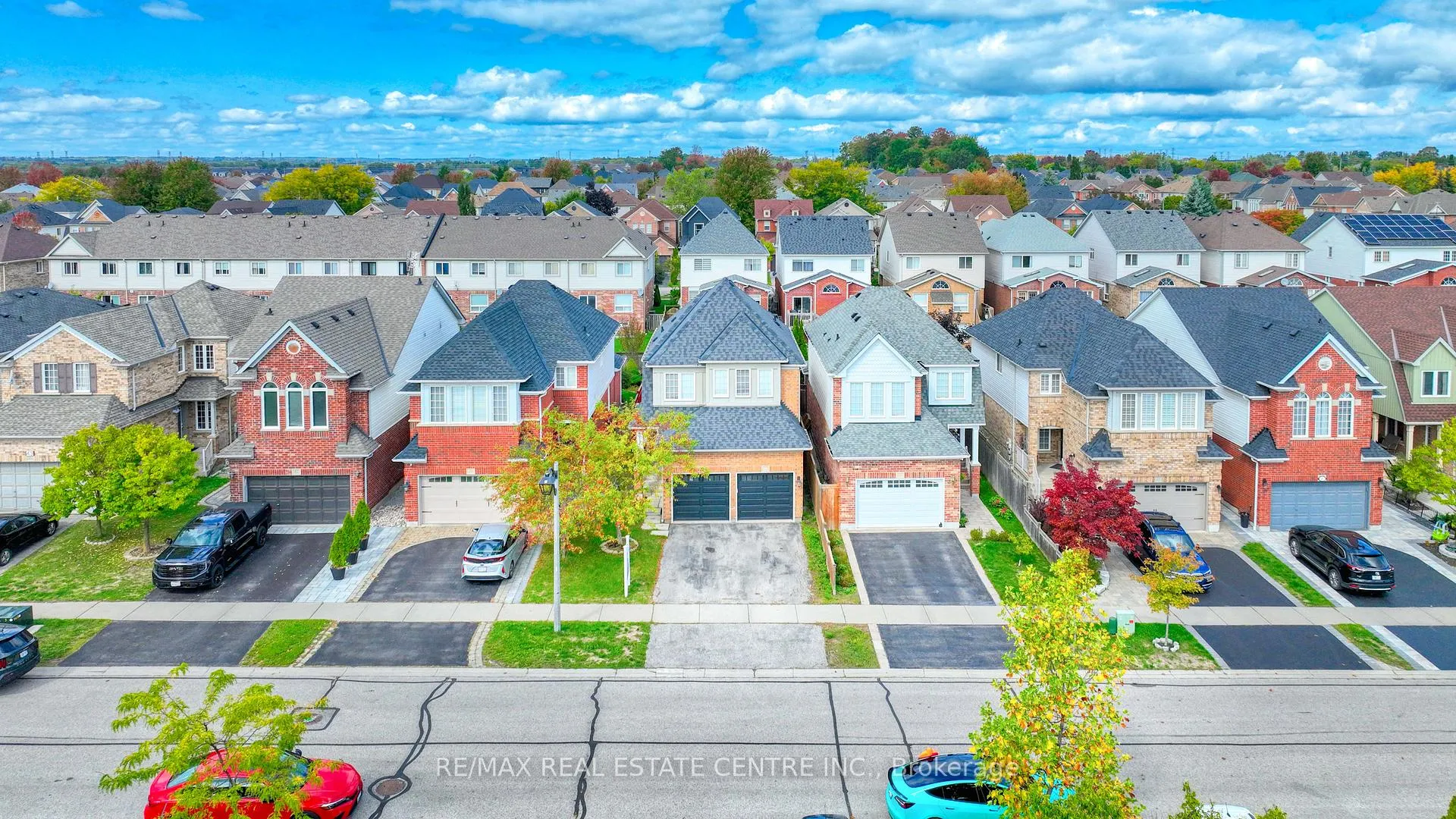 Photo 5 of 37 Shenandoah Drive, Whitby, Williamsburg — HOMEH