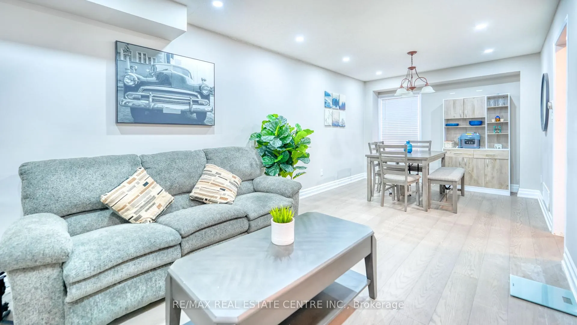 Photo 6 of 37 Shenandoah Drive, Whitby, Williamsburg — HOMEH