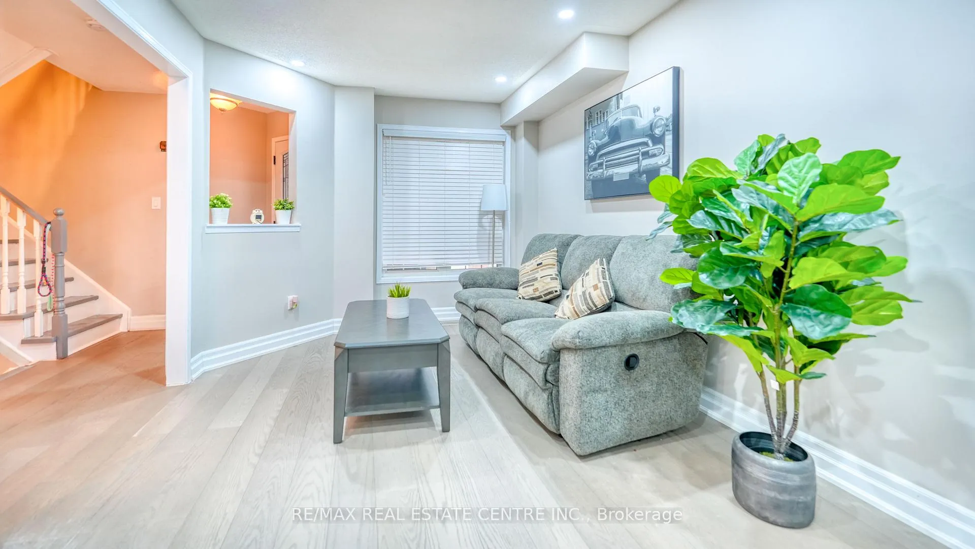 Photo 7 of 37 Shenandoah Drive, Whitby, Williamsburg — HOMEH
