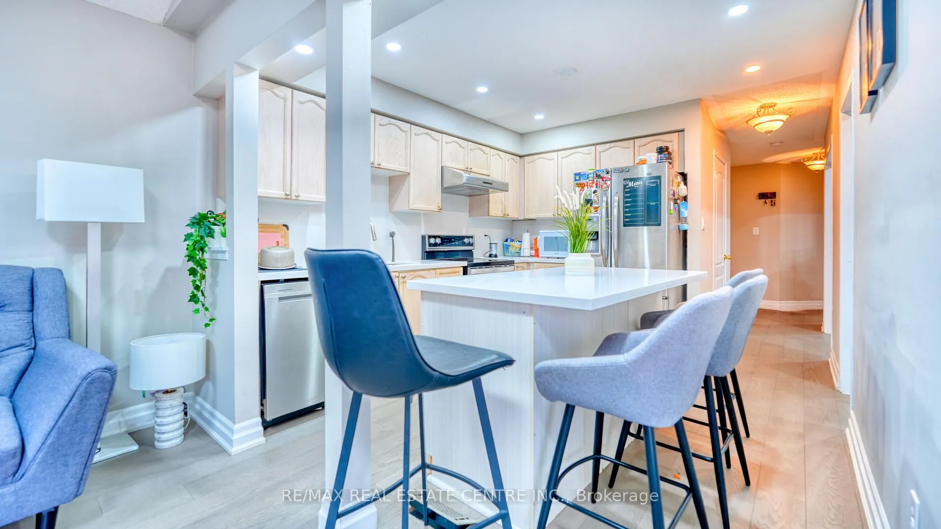 Photo 15 of 37 Shenandoah Drive, Whitby, Williamsburg — HOMEH