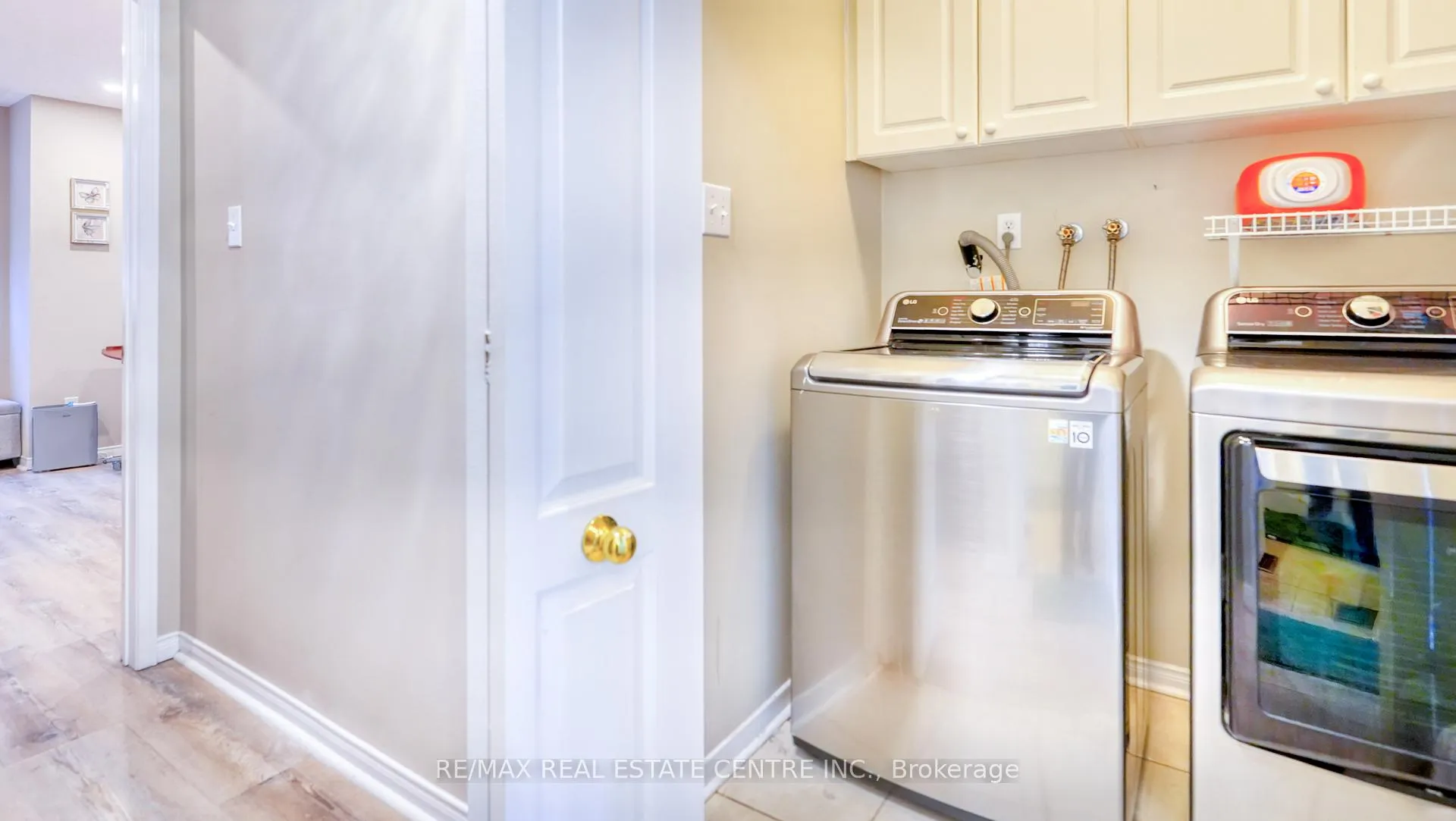 Photo 32 of 37 Shenandoah Drive, Whitby, Williamsburg — HOMEH