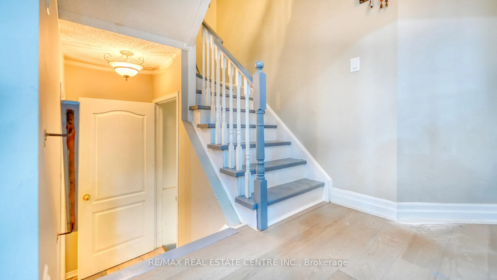 Photo 33 of 37 Shenandoah Drive, Whitby, Williamsburg — HOMEH