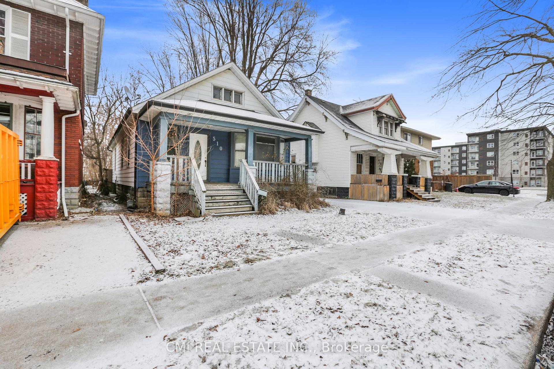 Photo 3 of 510 Crawford Avenue, Windsor — HOMEH