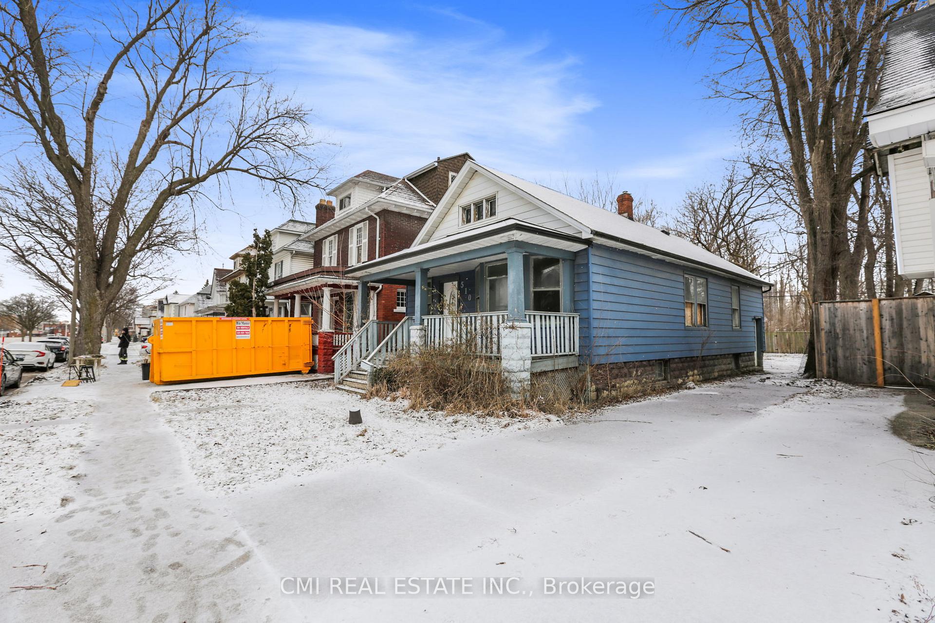 Photo 4 of 510 Crawford Avenue, Windsor — HOMEH