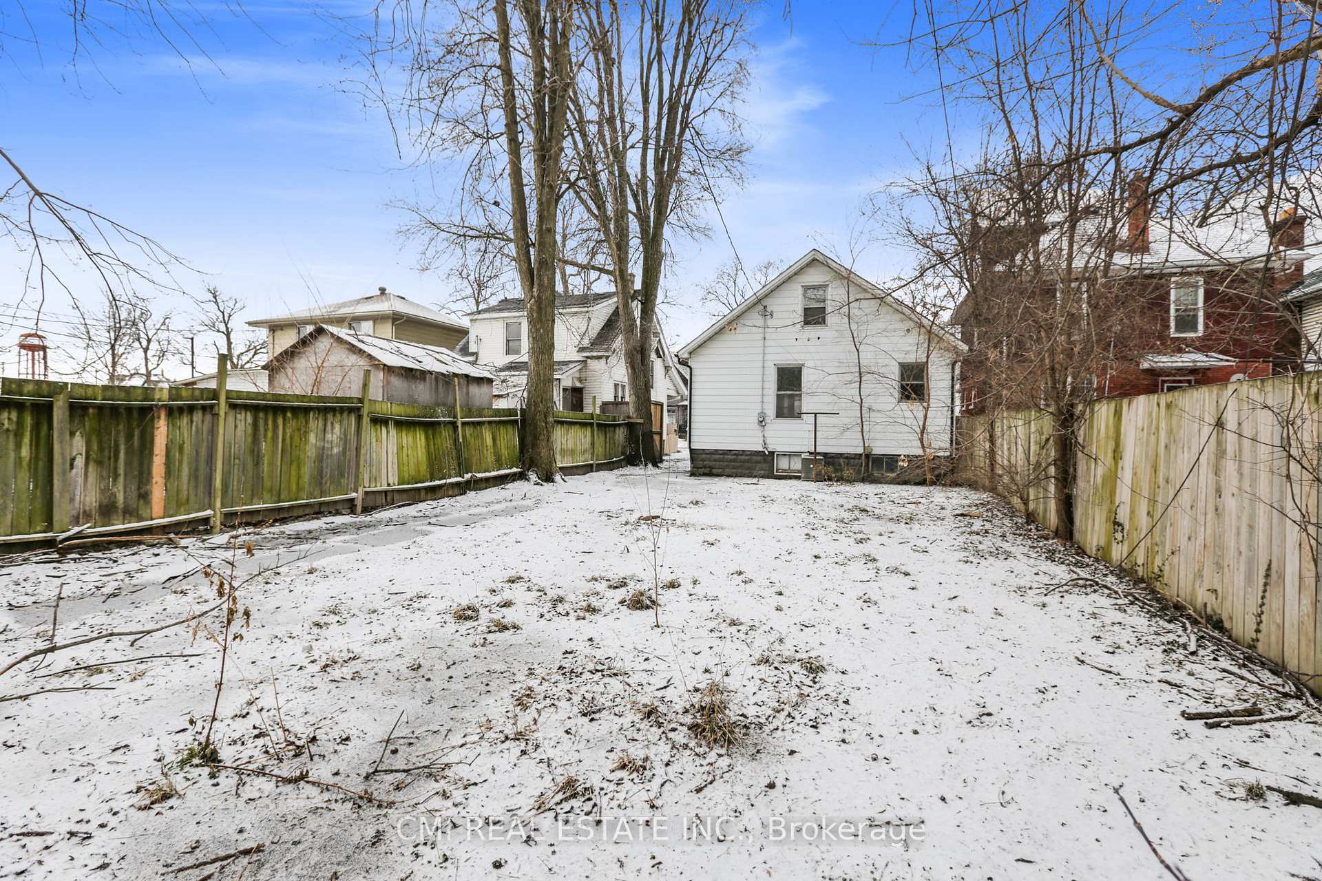 Photo 9 of 510 Crawford Avenue, Windsor — HOMEH