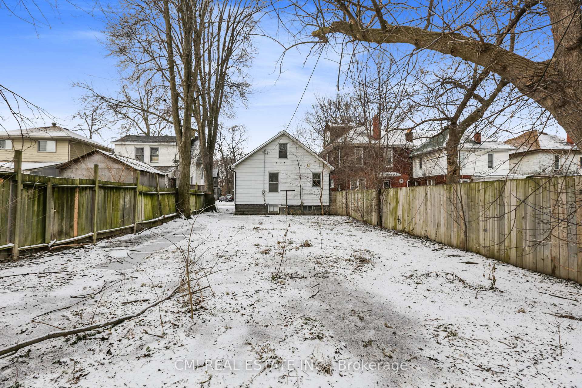 Photo 10 of 510 Crawford Avenue, Windsor — HOMEH