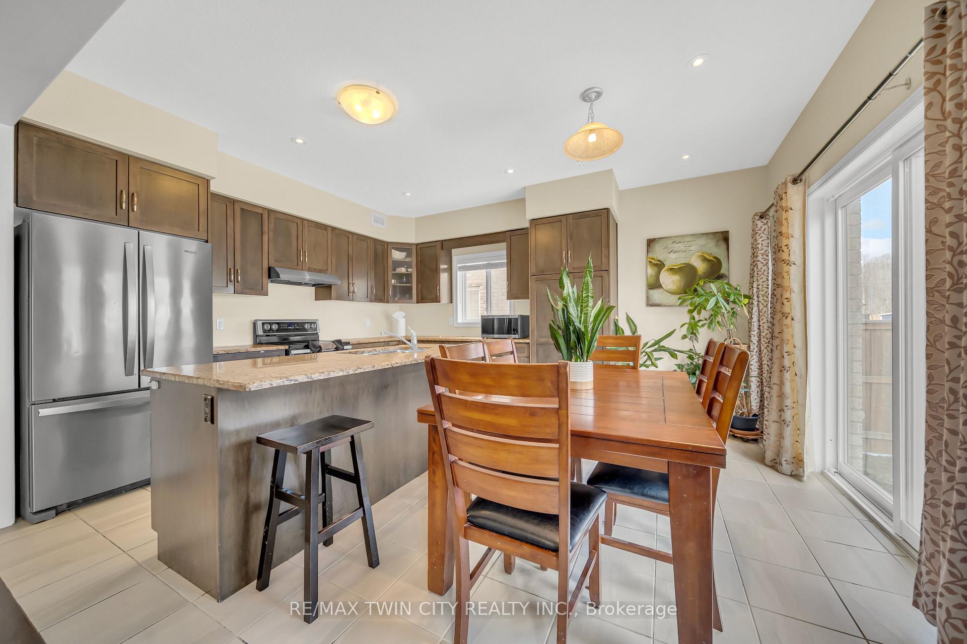 Photo 11 of 697 Sundew Drive, Waterloo — HOMEH