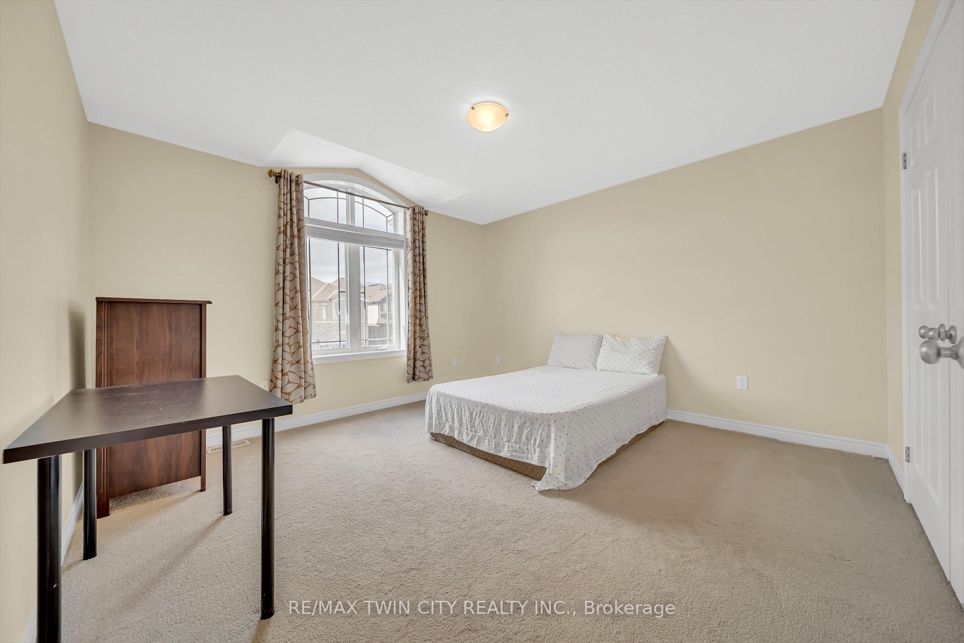 Photo 23 of 697 Sundew Drive, Waterloo — HOMEH