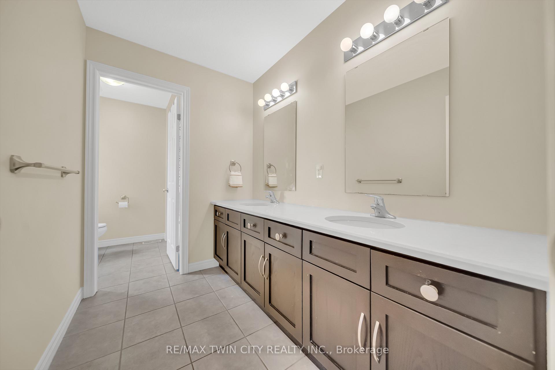 Photo 25 of 697 Sundew Drive, Waterloo — HOMEH