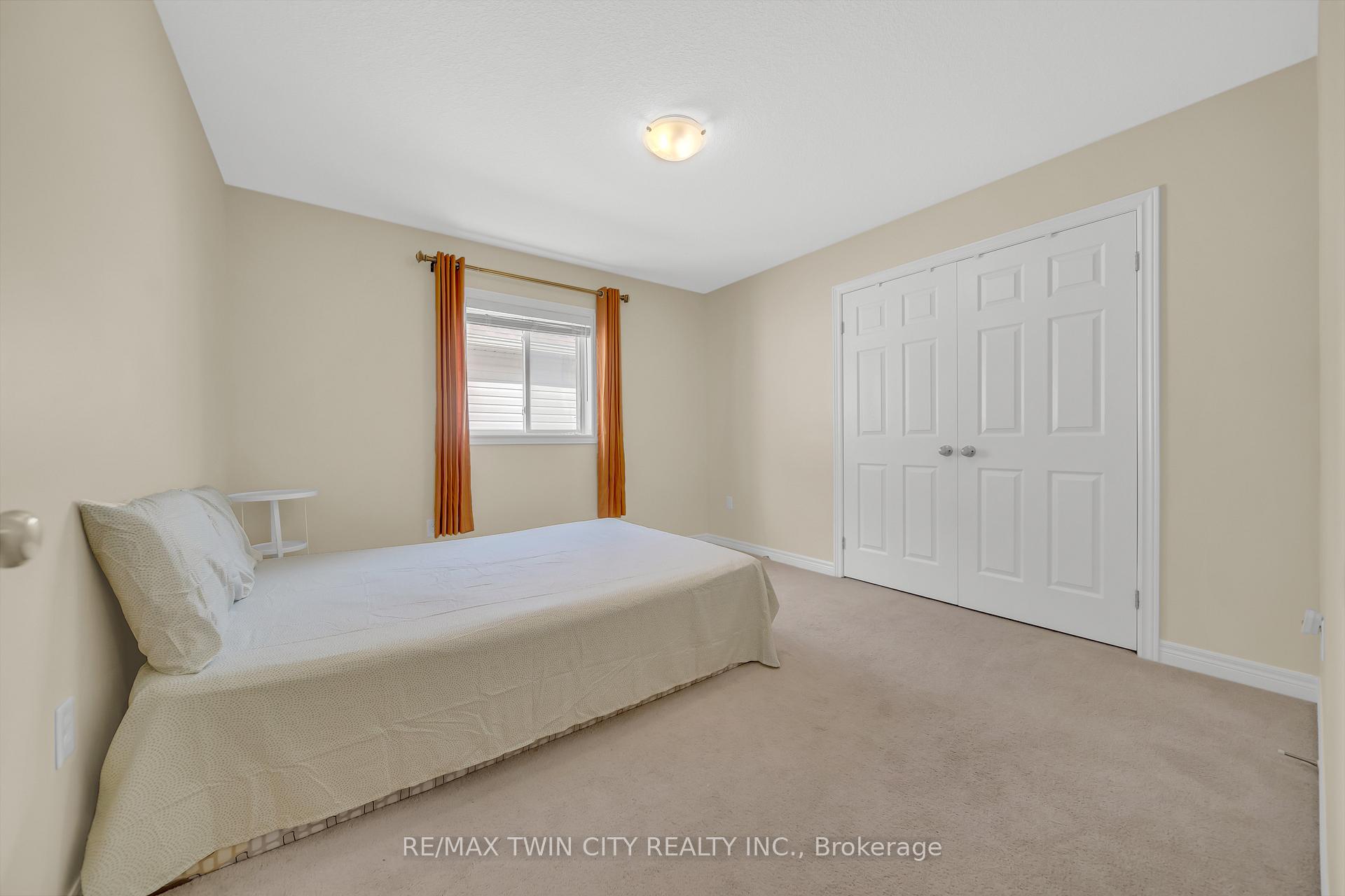 Photo 27 of 697 Sundew Drive, Waterloo — HOMEH