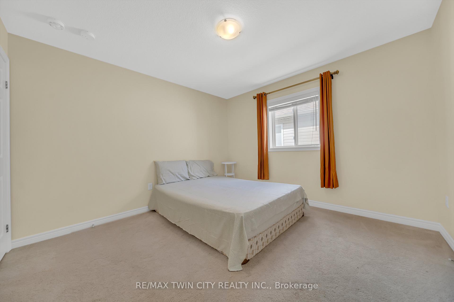 Photo 28 of 697 Sundew Drive, Waterloo — HOMEH