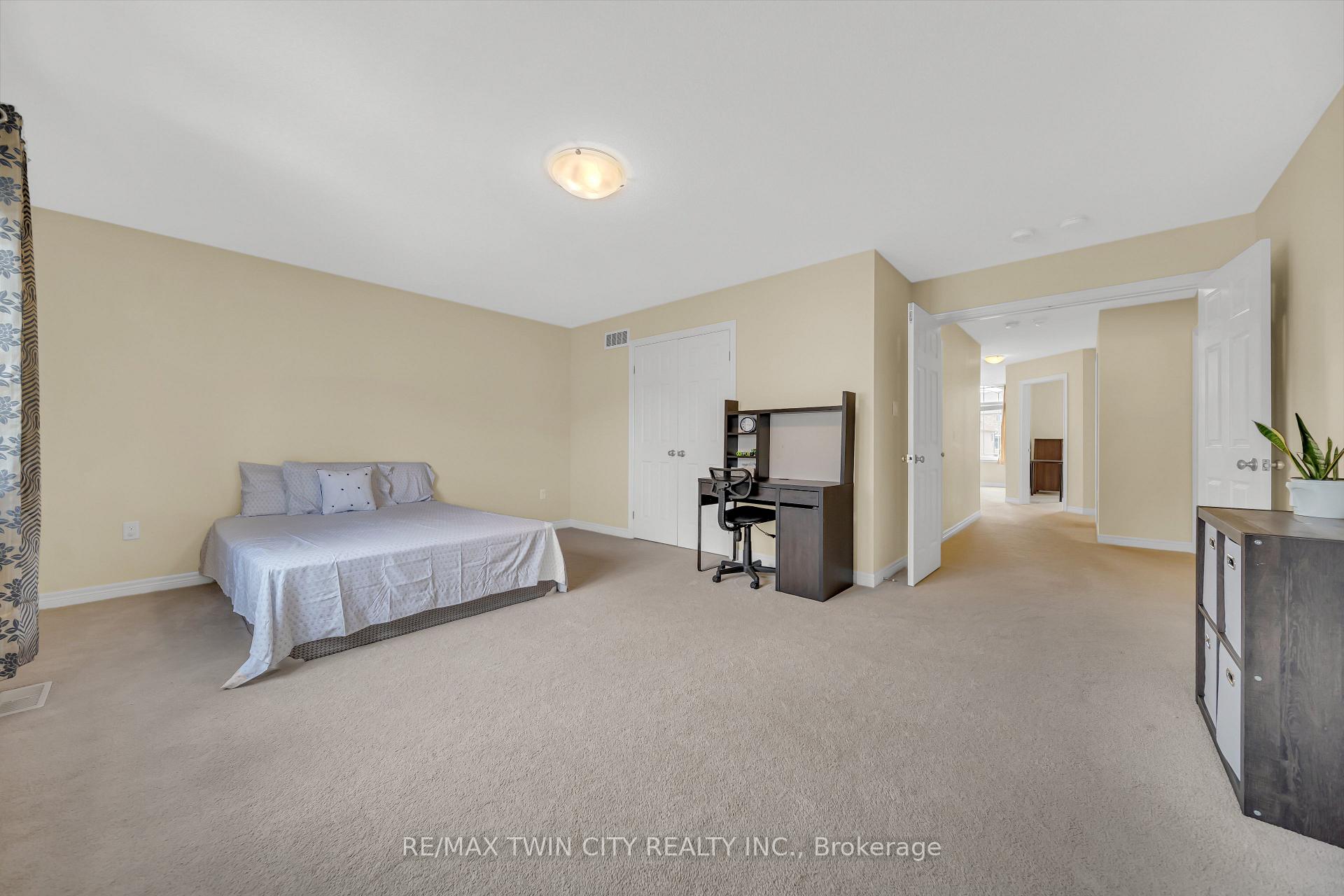 Photo 32 of 697 Sundew Drive, Waterloo — HOMEH