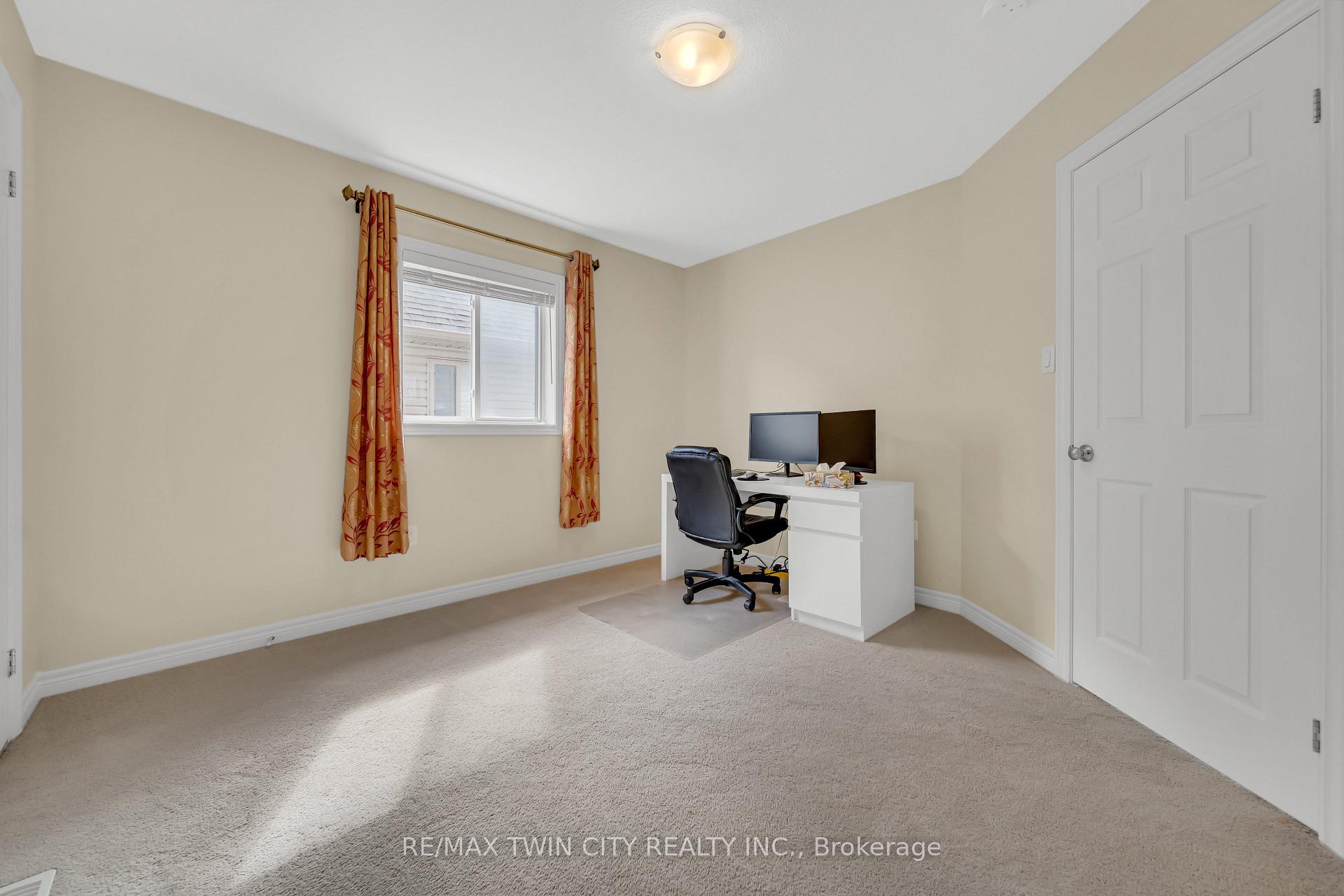 Photo 34 of 697 Sundew Drive, Waterloo — HOMEH