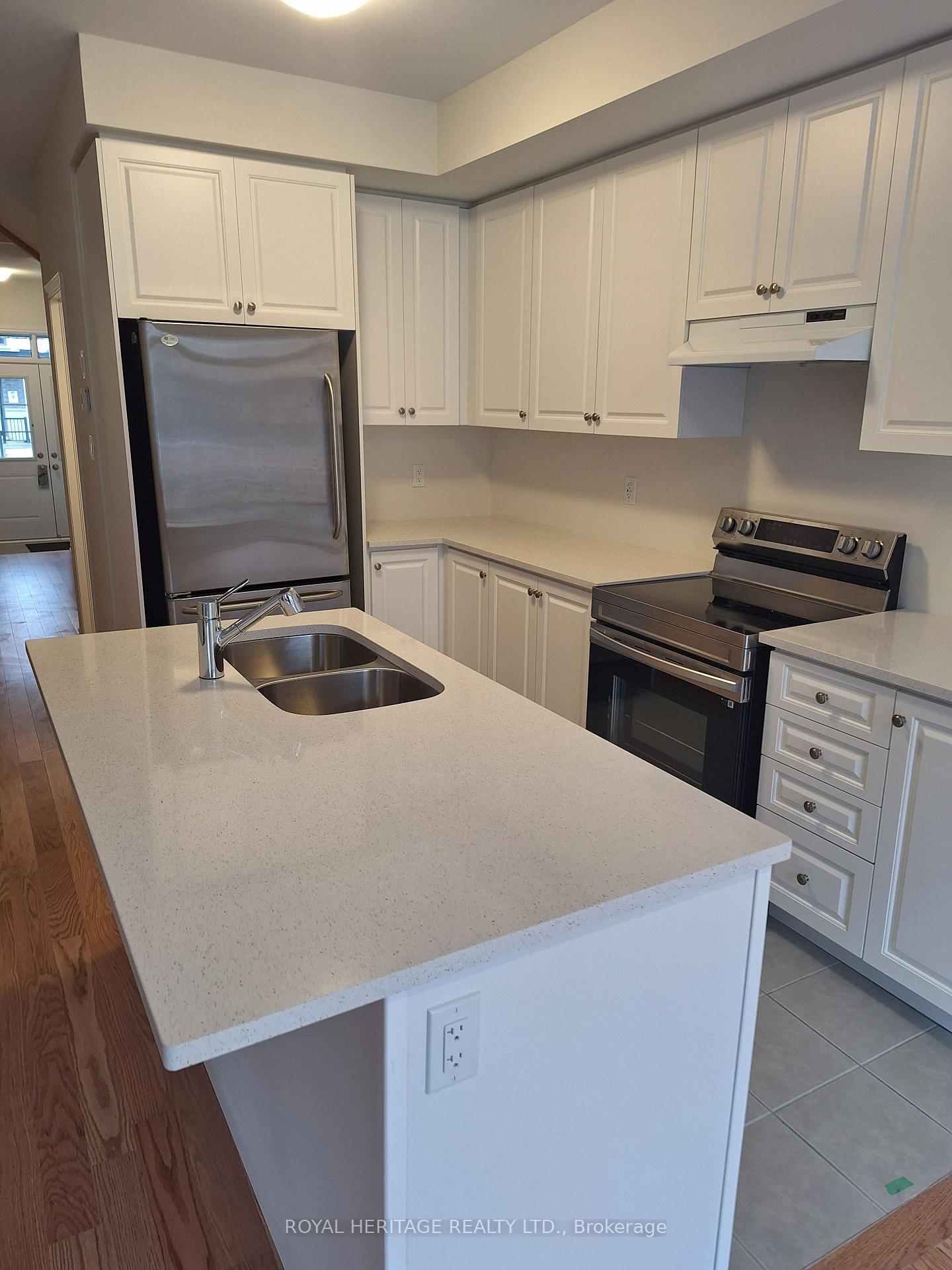 Photo 14 of 9 Waterfront Crescent, Whitby, Port Whitby — HOMEH