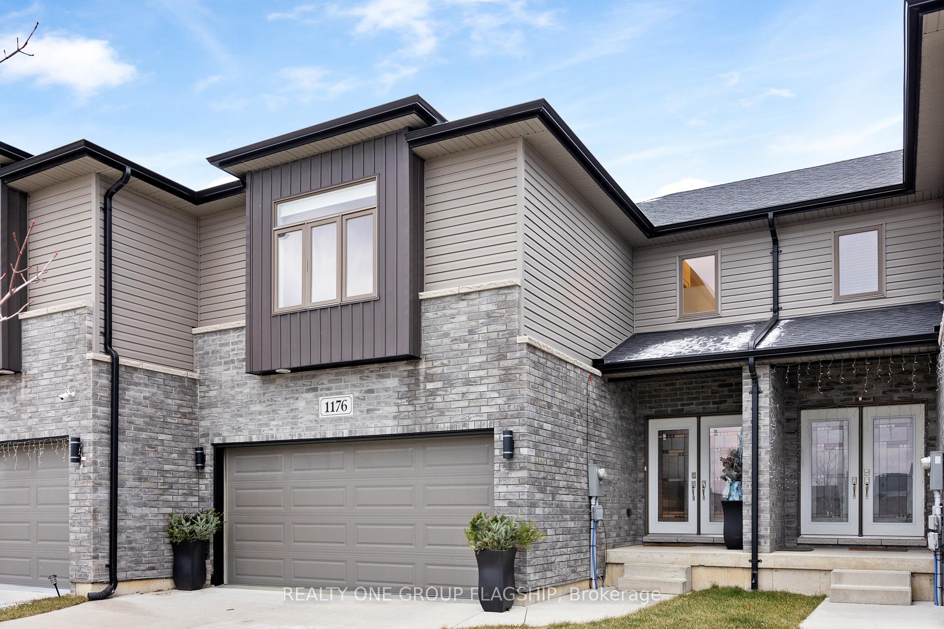 Photo 2 of 1176 Kamloops Street, Windsor — HOMEH