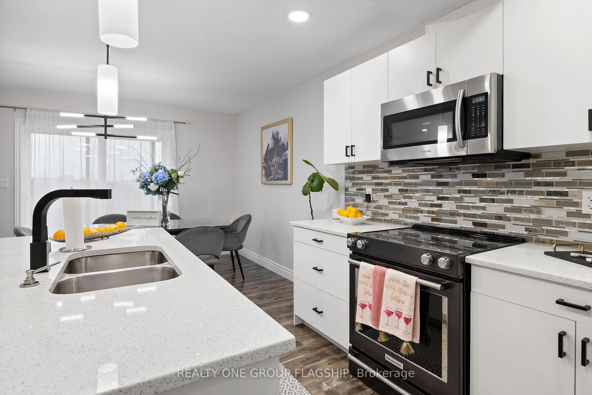 Photo 10 of 1176 Kamloops Street, Windsor — HOMEH