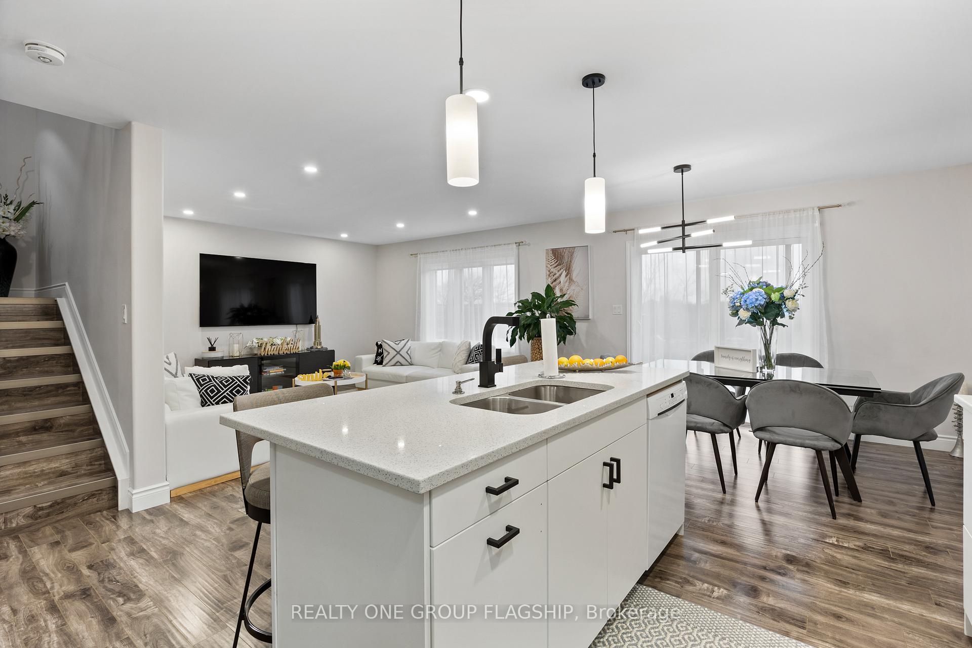 Photo 12 of 1176 Kamloops Street, Windsor — HOMEH
